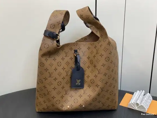 Cheap LOUIS VUITTON GM Atlantis 0629